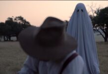 Review: ‘A Ghost Story’ Casts a Bizarre Spell
