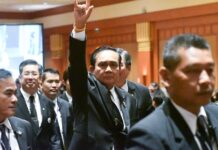 Critics See Prayuth’s Military Dissociation as Campaign Strategy