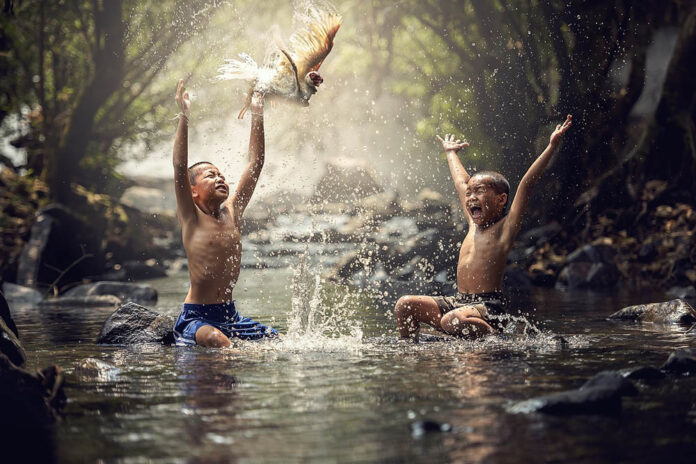Sasin Tipchai's untitled image, one of 229 of his images hosted by Pixabay. The site offers it for editorial use without attribution or compensation.