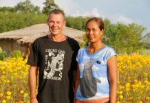 Field of Gold: Husband-Wife Team Plant Thousands of Marigolds (Video/Photos)