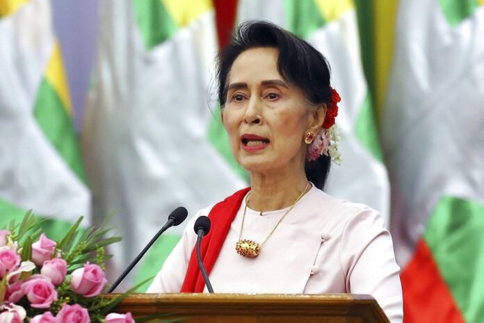 Myanmar's State Counsellor Aung San Suu Kyi delivers an opening speech during the Forum on Myanmar Democratic Transition in 2017 in Naypyitaw, Myanmar. Photo: Aung Shine Oo / Associated Press