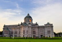 Ananta Samakhom Throne Hall to Close ‘Indefinitely’