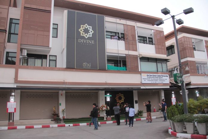 The Divine Clinic in Lampang province was operating illegally when 22-year-old Jiratchaya Kampoon paid 35,000 for a breast implant procedure.