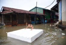 Flooded Provinces Shield Bangkok From Calamity at Sensitive Time