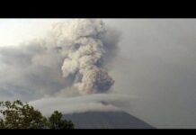 Bali Volcano Ash Drifts 4.7 Miles High, Airport Shut 3rd Day