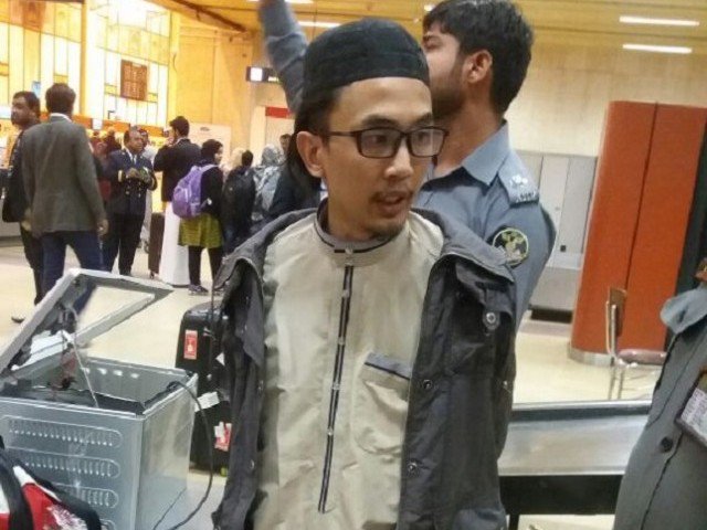 Malaysian national Al Muhd Alfie Kqhyriel is arrested at Karachi International Airport on Saturday on allegation that he was smuggling weapons onboard a Thailand-bound flight.