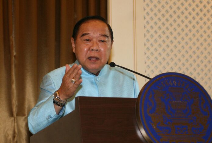 Gen. Prawit Wongsuwan speaks at a January 2016 news conference. Image: Matichon