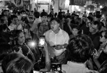 Protesters Call for No Confidence Motion Against Junta