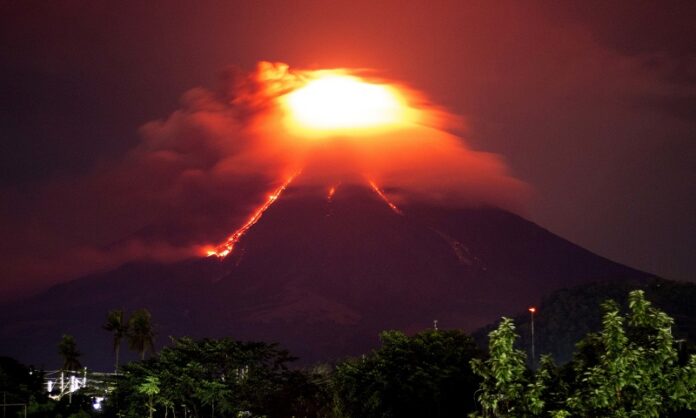 APTOPIX Philippines Volcano