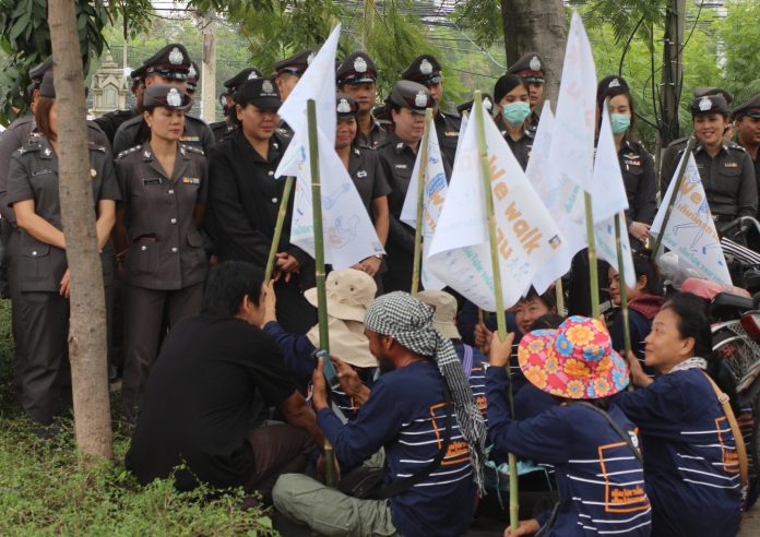 People Go activists face off with police in Pathum Thani province on Saturday