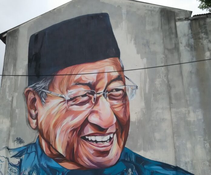 A mural of former Malaysian Prime Minister Mahathir Mohamed see here in 2015 at an unspecified location. Photo: CK Tan / Wikimedia Commons