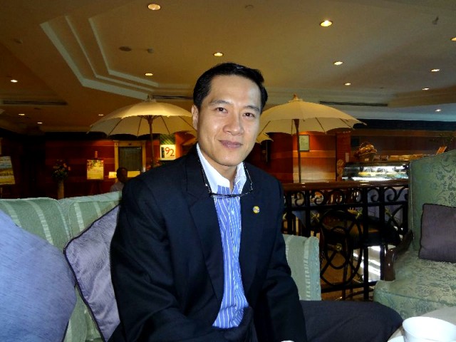 Weerasak Kowsurat, tourism and sports minister, has advice on sufficiency eating. Photo: Matichon