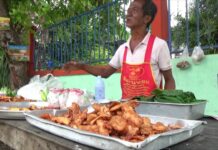 Bangkok Declares War on Fried Banana Vendors (Again)