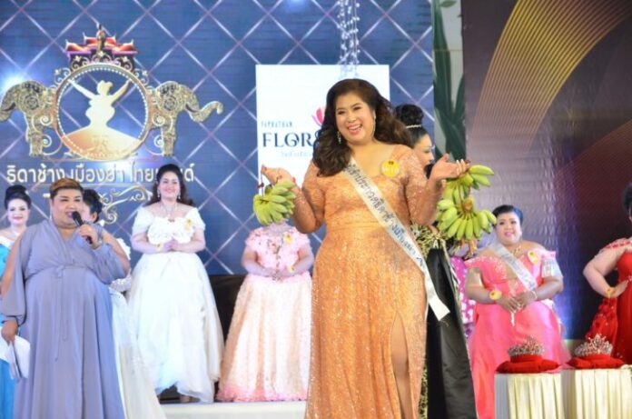 Kwanrapi Boonchaisuk won the 'Miss Elephant Daughter' pageant Sunday in Nakhon Ratchasima province.