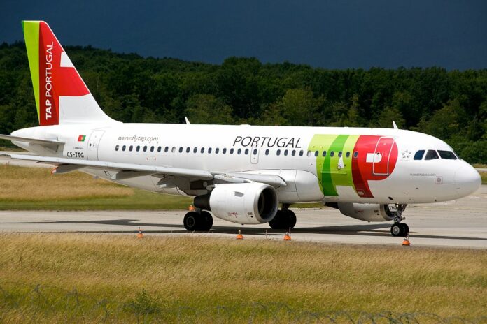 A TAP Portugal Airbus A319 in 2009 in Geneva Airport, Switzerland. Photo: Brian / Wikimedia Commons