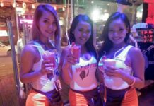 Boobs and Rubes: New Hooters Coming to Silom