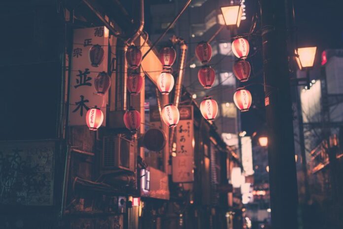 downtown Tokyo where Ian Buruma once wondered the streets. Photo: Pexels / Associated Press
