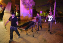 Man Dives into Khlong Saen Saep to Escape Police Checkpoint