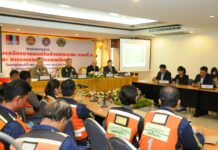 Motosai OK with Apps if They Follow Same Rules Motorcycle taxis riders Thursday meet with representatives of ride-hailing services and transport officials at the 11th Army Military Circle in Bangkok.