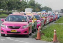 BKK Airport Taxis Want 50% Fee Hike