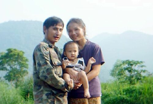 Porlajee “Billy” Rakchongcharoen poses with his wife and child. Photo: Courtesy of his family