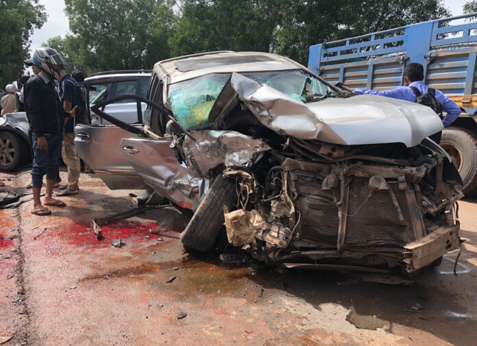 Cambodia's Prince Norodom Ranariddh's mangled car sits on the side of a road after a collision with another vehicle outside Sihanoukville, Cambodia, Sunday, June 17, 2018. Ranariddh has been seriously injured in the road crash that killed his wife and injured at least seven other people early Sunday. Photo: Cambodia National Police via AP