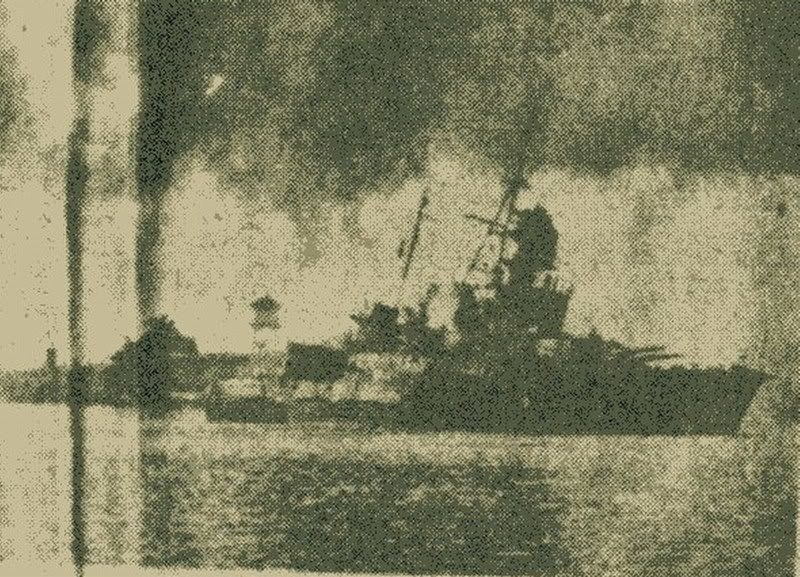 HTMS Sri Ayutthaya before sinking