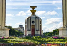Democracy Jungle: Monument to People’s Power Now Out of Reach Plants and barricades bar access to the Democracy Monument in a photo taken Wednesday in Bangkok.