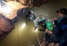 Rescue Diver Killed in Cave as Boys Running Out of Time