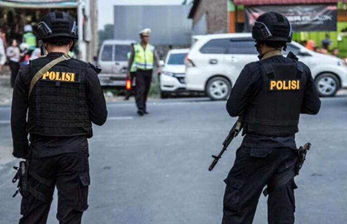 An undated image of policemen in Indonesia. Image: News Zone / YouTube