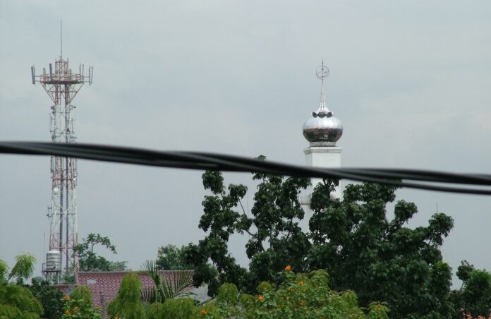A file photo of a mosque in Jakarta, Indonesia. Image: mattjlc / Flickr