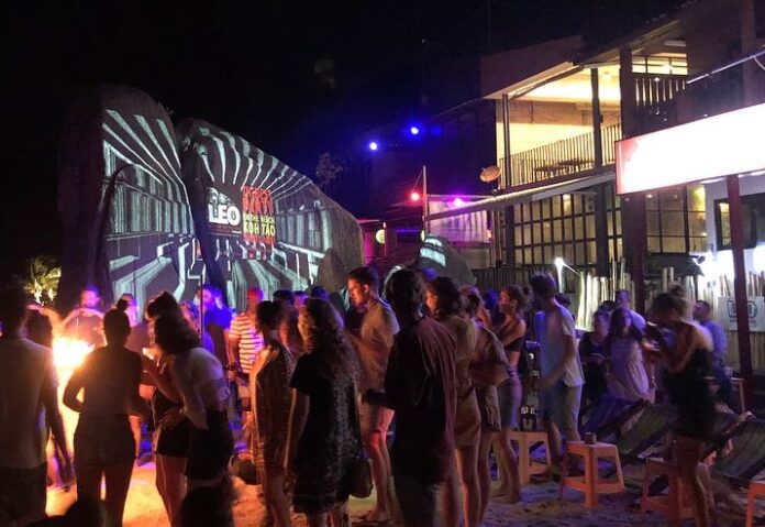 Image: LEO Beach Bar by the Rock / Facebook