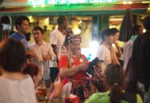 Defeated, City Hall Again Agrees to Exempt Khaosan Photo: William / Flickr