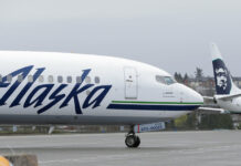 ‘Suicidal’ Mechanic Steals Plane from Seattle Airport An Alaska Airlines plane taxis Friday, April 13, 2018, at the Seattle-Tacoma International Airport in Seattle. Photo: Ted S. Warren / Associated Press