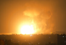Two Thais Injured in Israel as Fighting With Gaza Goes On A Thursday explosion caused by Israeli airstrikes on Gaza City. Photo: Khalil Hamra / Associated Press