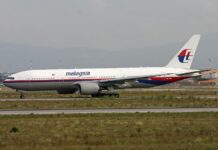 Dutch, Russia in Talks About Responsibility in MH17 Downing Malaysia Airlines flight MH17 taxis in 2011 in Fiumicino Airport, Rome, Italy. Photo: Alan Wilson / Wikimedia Commons