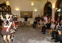 Prayuth Goes Full Otaku in Meeting With Japan’s AKB48