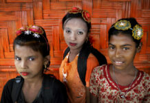 Rohingya Girls Find Joy in Elaborate Makeup (Photos)