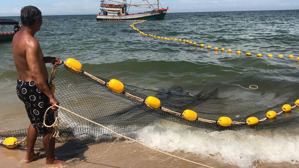 Hua Hin Beach Gets 1st Shark Net in Thailand