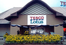 Major Thai Supermarkets Lack Transparency, Accountability: Oxfam A Tesco Lotus supermarket in 2017 in Koh Samui. Photo: Per Meistrup / Wikimedia Commons