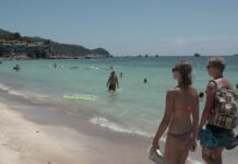 10 Arrested For Sharing Koh Tao News, Lawyer Says
