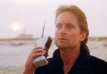 Endangered DTAC Customers Get 3-Month Reprieve Image: 'Wall Street' / 20th Century Fox