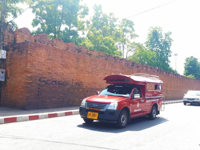 Farangs Face Hard Time For Chiang Mai Vandalism