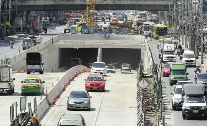 Traffic at the Mahaisawan Intersection underpass in Bangkok.