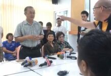 Hospital That Refused Acid-Burned Woman Denies it Was Emergency An attorney representing the family of the deceased, Atchariya Reungrattanapong, points at Peera Kananuwat, an executive with Rama II Hospital.