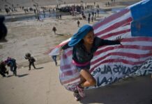 Mexico to up Security at Border After Migrants Try to Cross