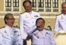 Politician Wants Watch Scandal Probers Removed From Office