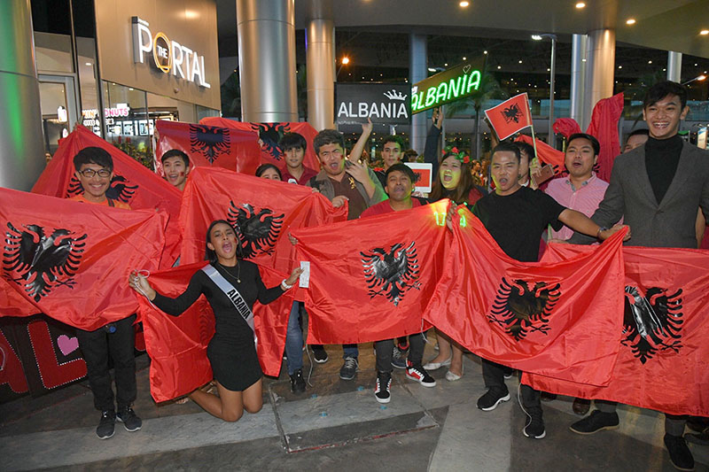 Thai fans of Trejsi Sejdini Thursday night at the Miss Universe 2018 preliminary rounds.