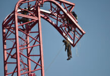 Rescuers Scramble to Save Worker Trapped in Crane After Collapse Kills 4 (Video)