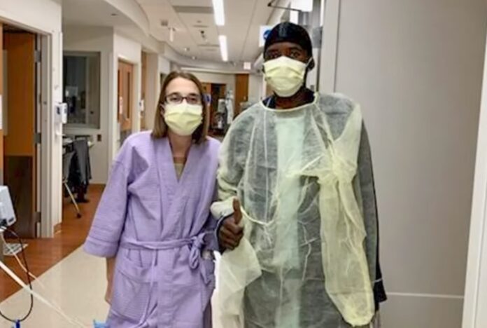 Sarah McPharlin and Daru Smith (Image via AP)